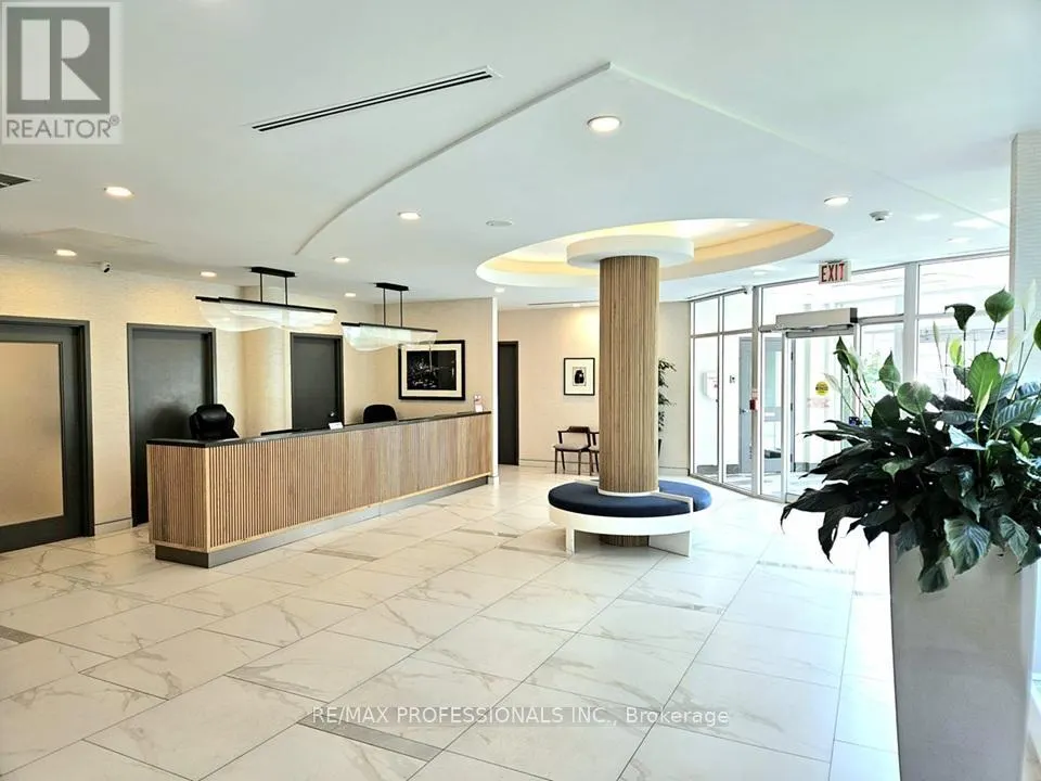 1028 - 600 QUEENS QUAY
