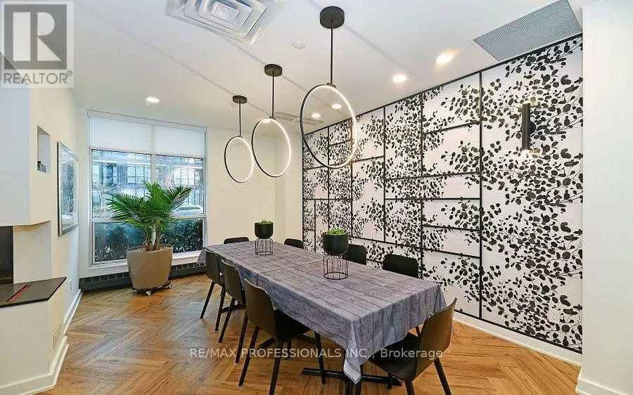 1028 - 600 QUEENS QUAY