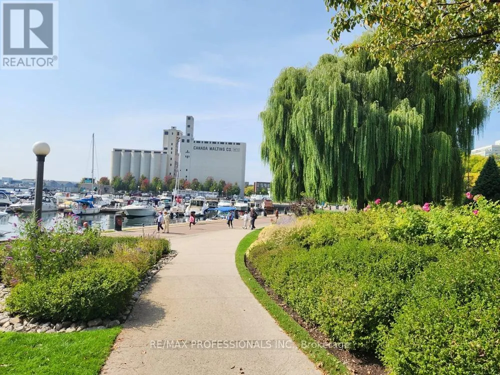 1028 - 600 QUEENS QUAY