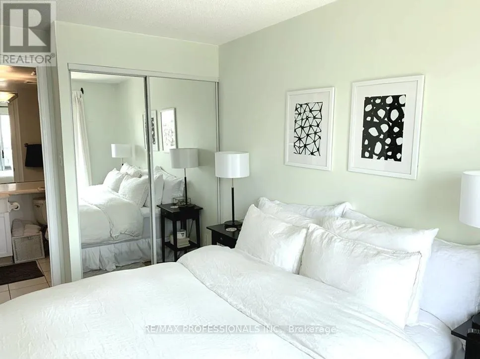 1028 - 600 QUEENS QUAY