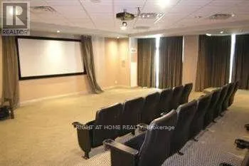1515 - 30 GRAND TRUNK CRESCENT