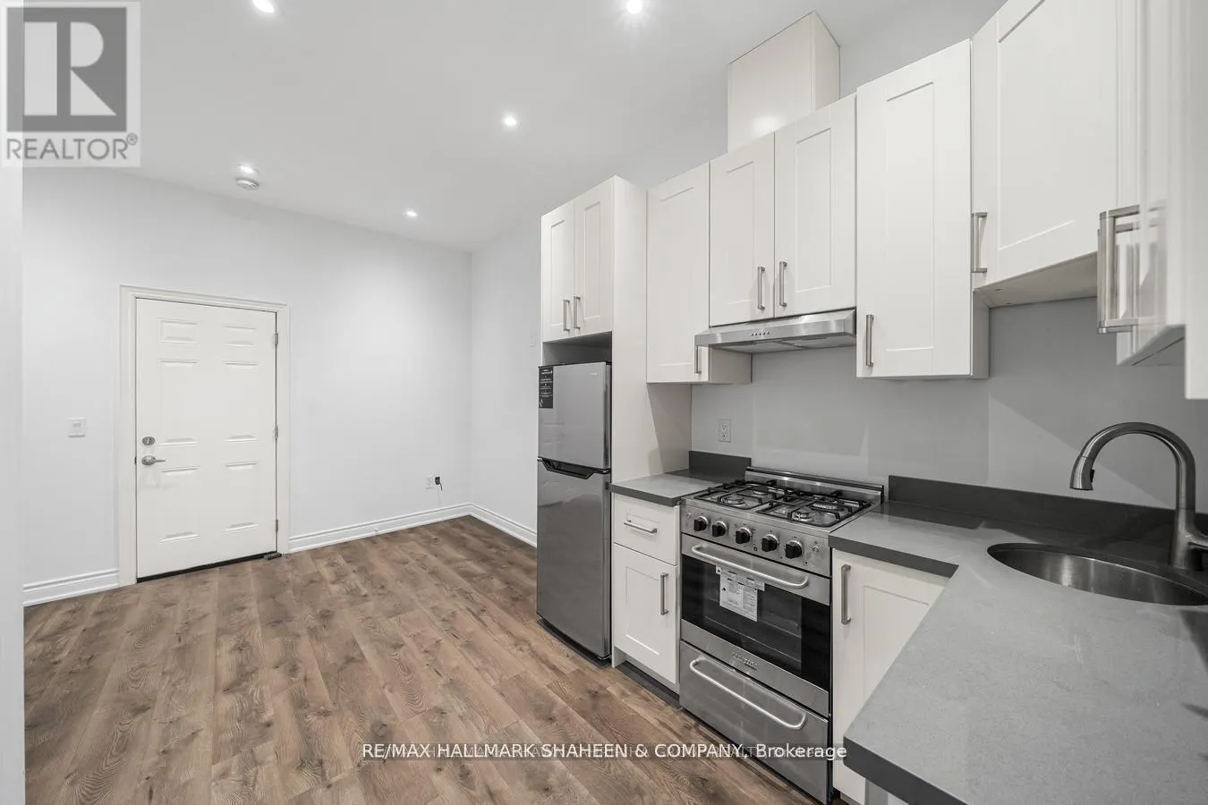 A - 208 DOVERCOURT ROAD