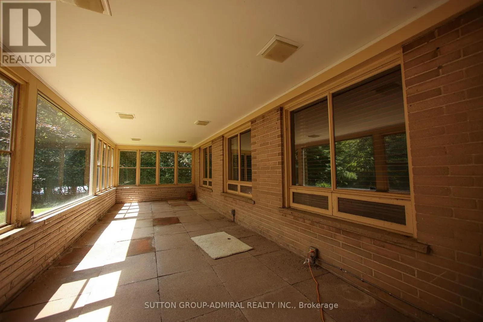 91 FOREST GROVE DRIVE