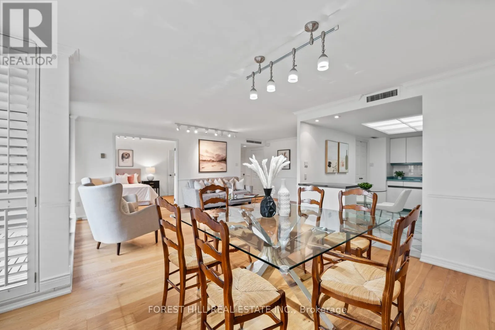417 - 3900 YONGE STREET