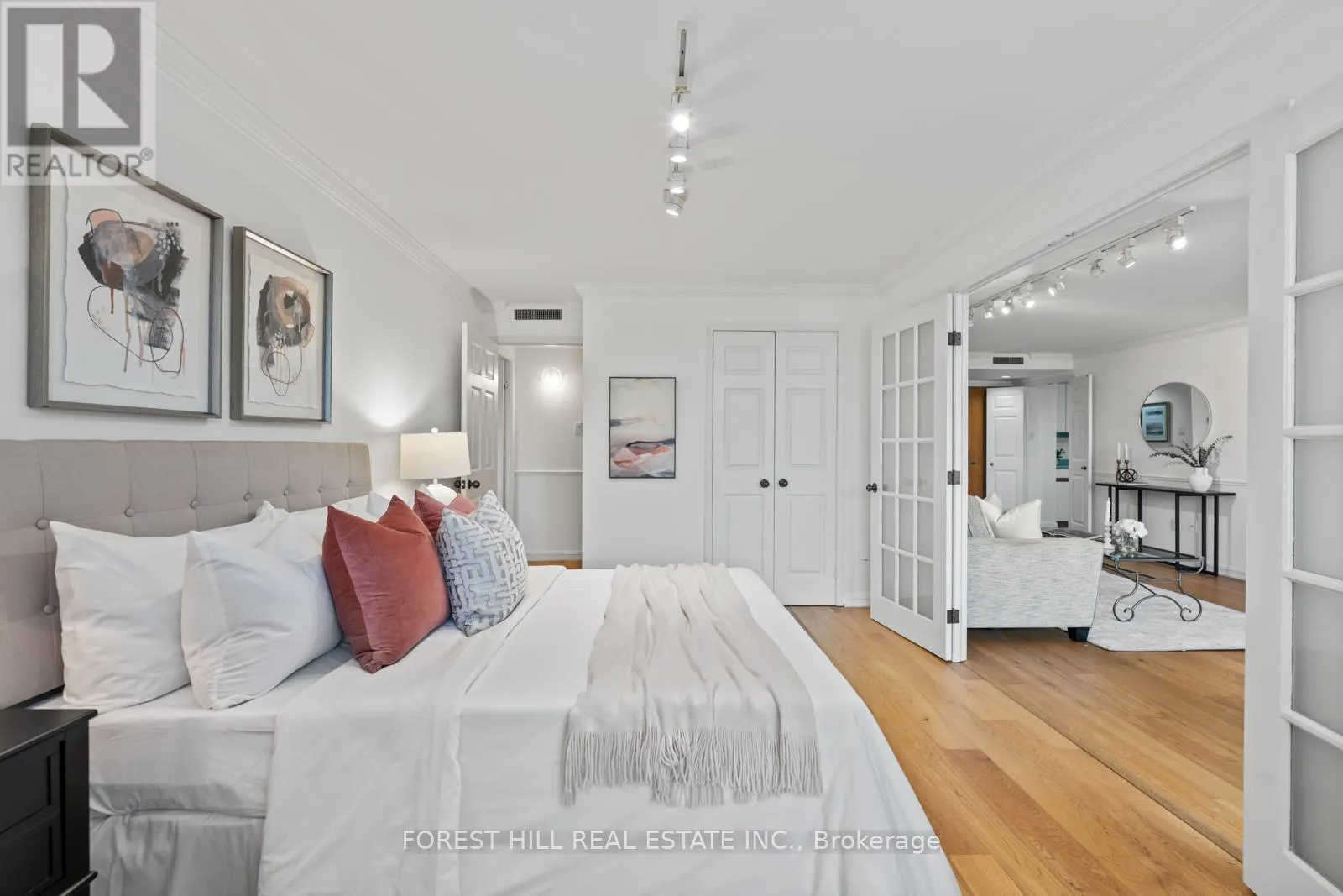 417 - 3900 YONGE STREET