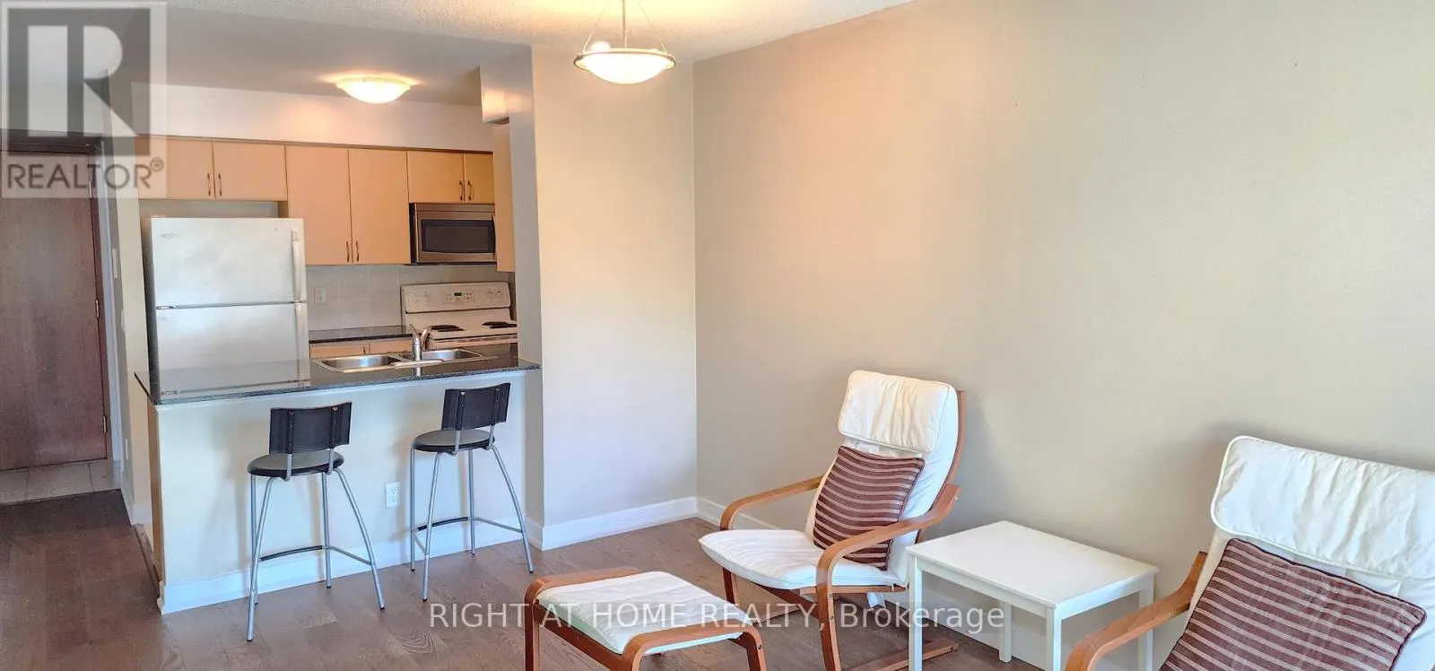 312 - 35 BALES AVENUE