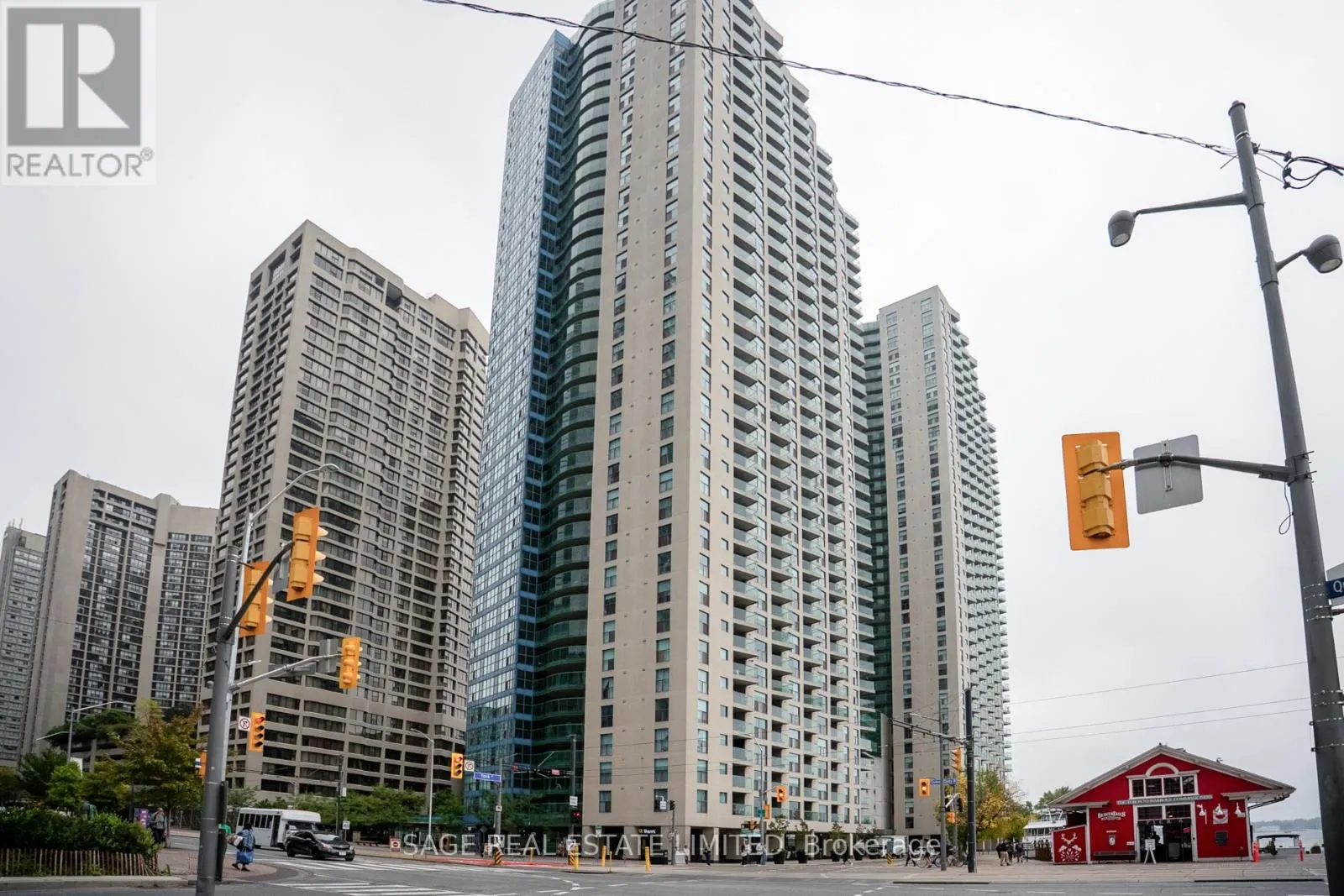 1509 - 77 HARBOUR SQUARE