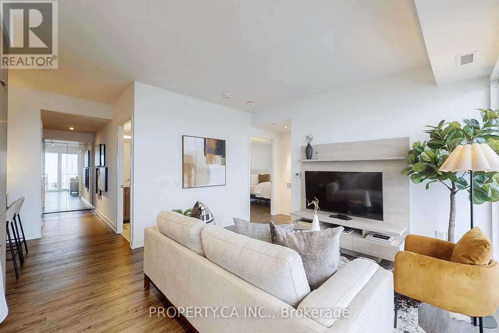 2209 - 15 QUEENS QUAY E