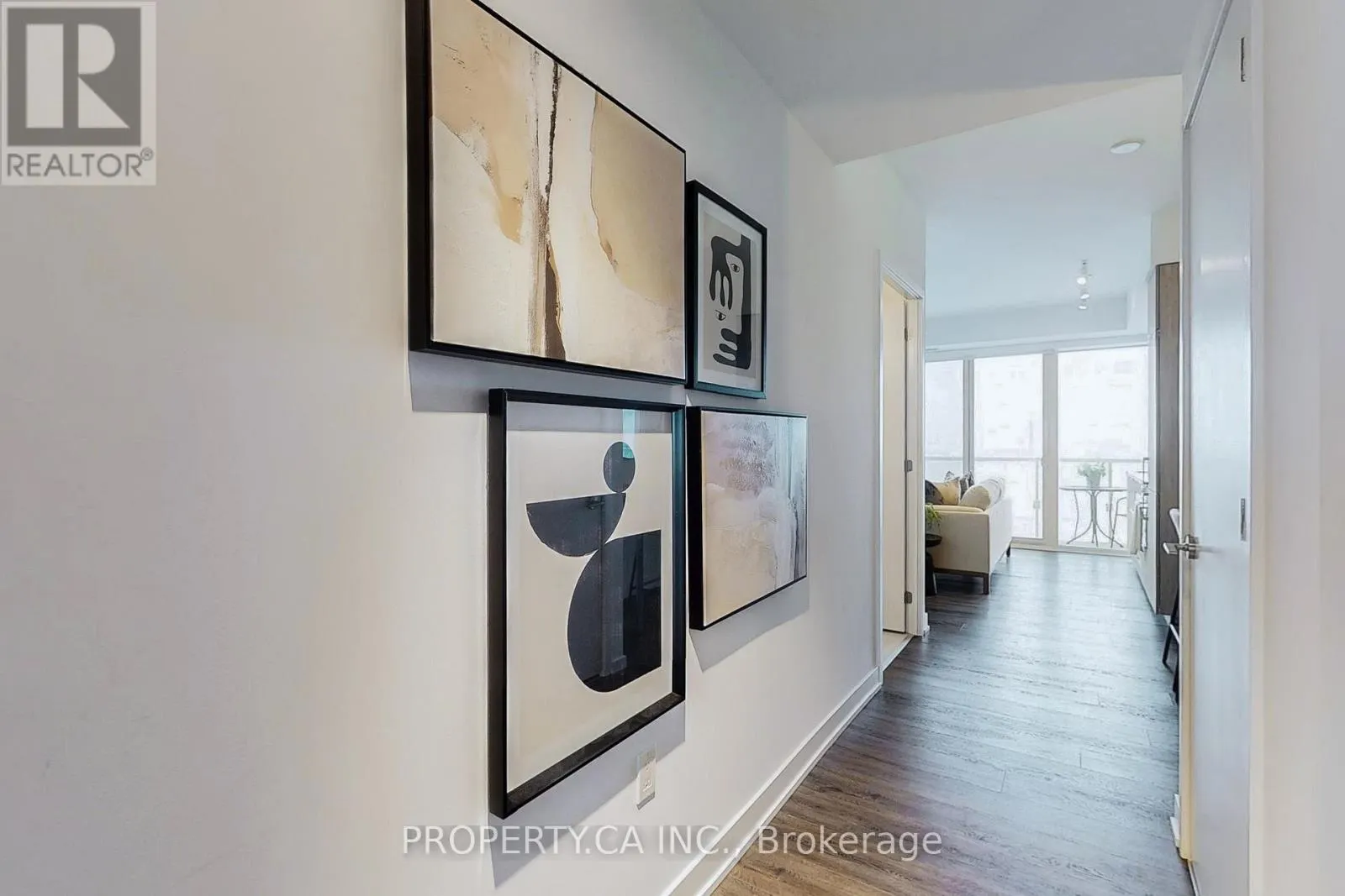 2209 - 15 QUEENS QUAY E