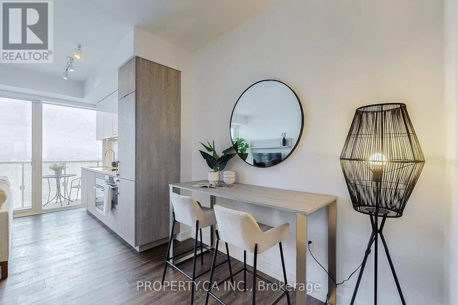 2209 - 15 QUEENS QUAY E