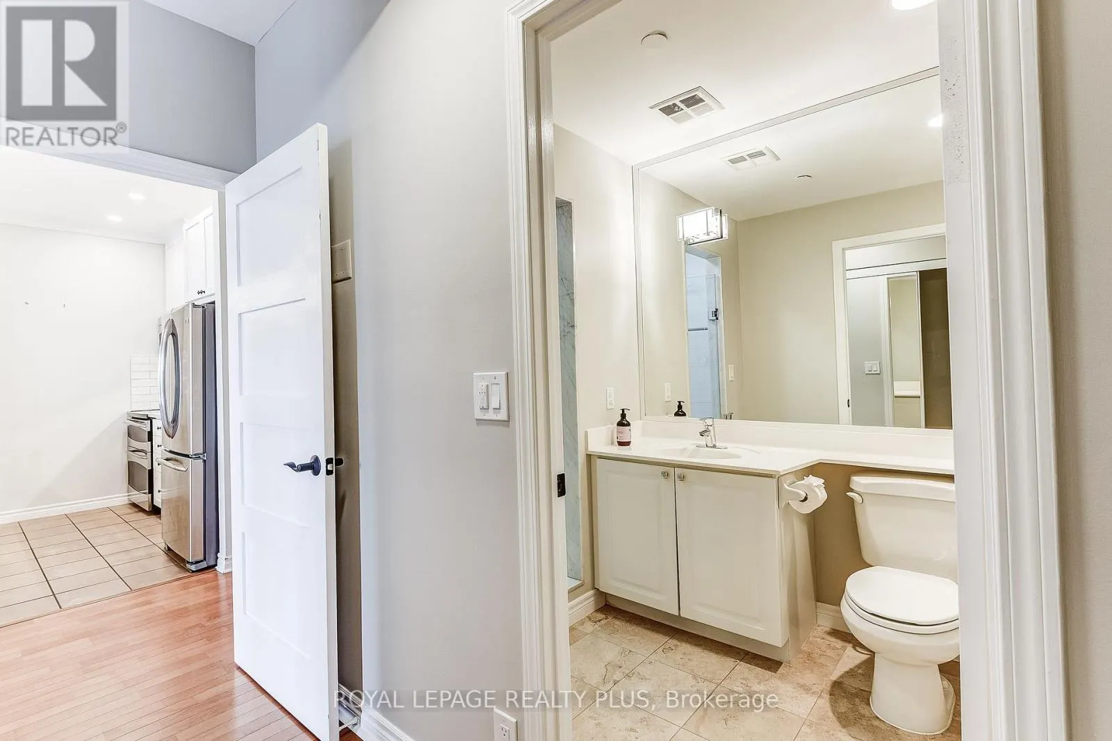 715 - 980 YONGE STREET