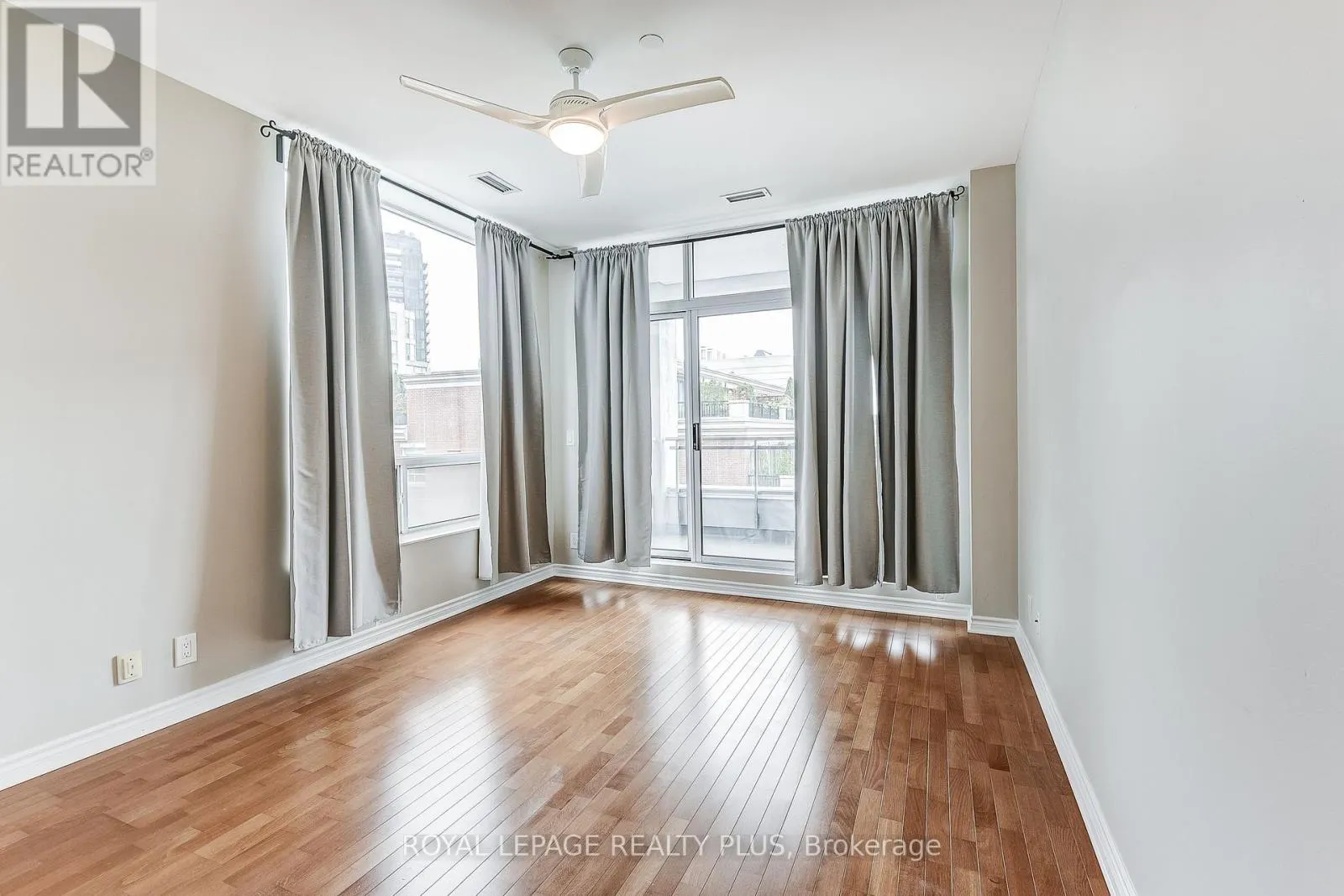 715 - 980 YONGE STREET