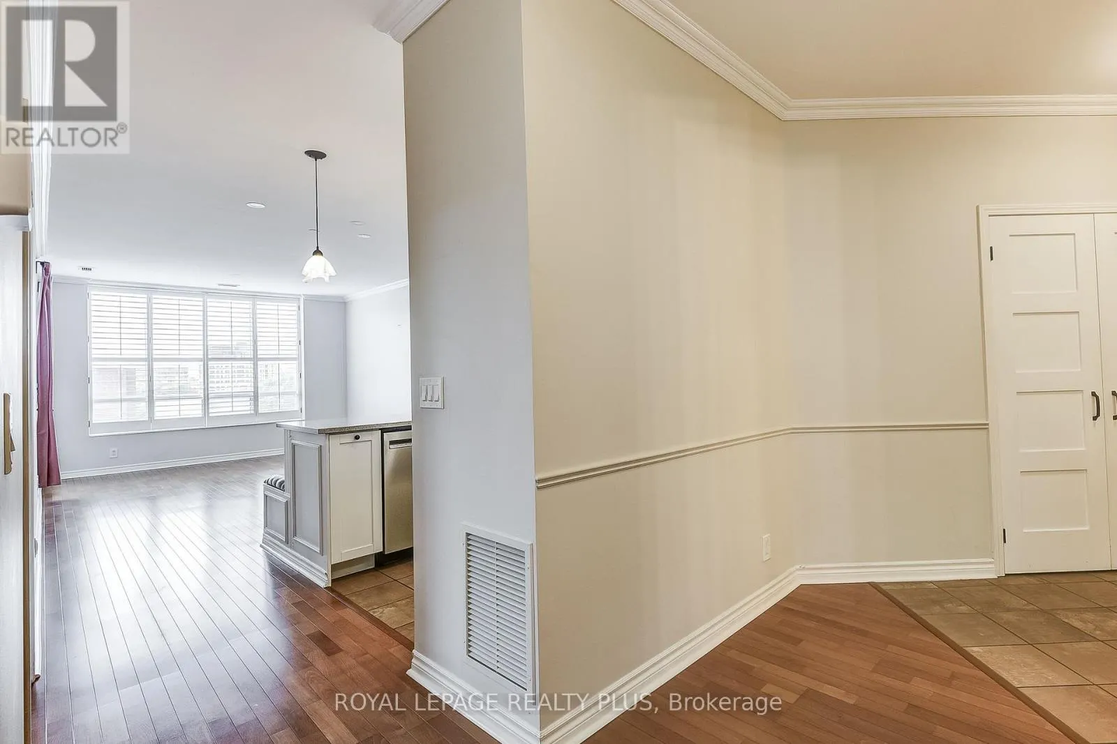 715 - 980 YONGE STREET