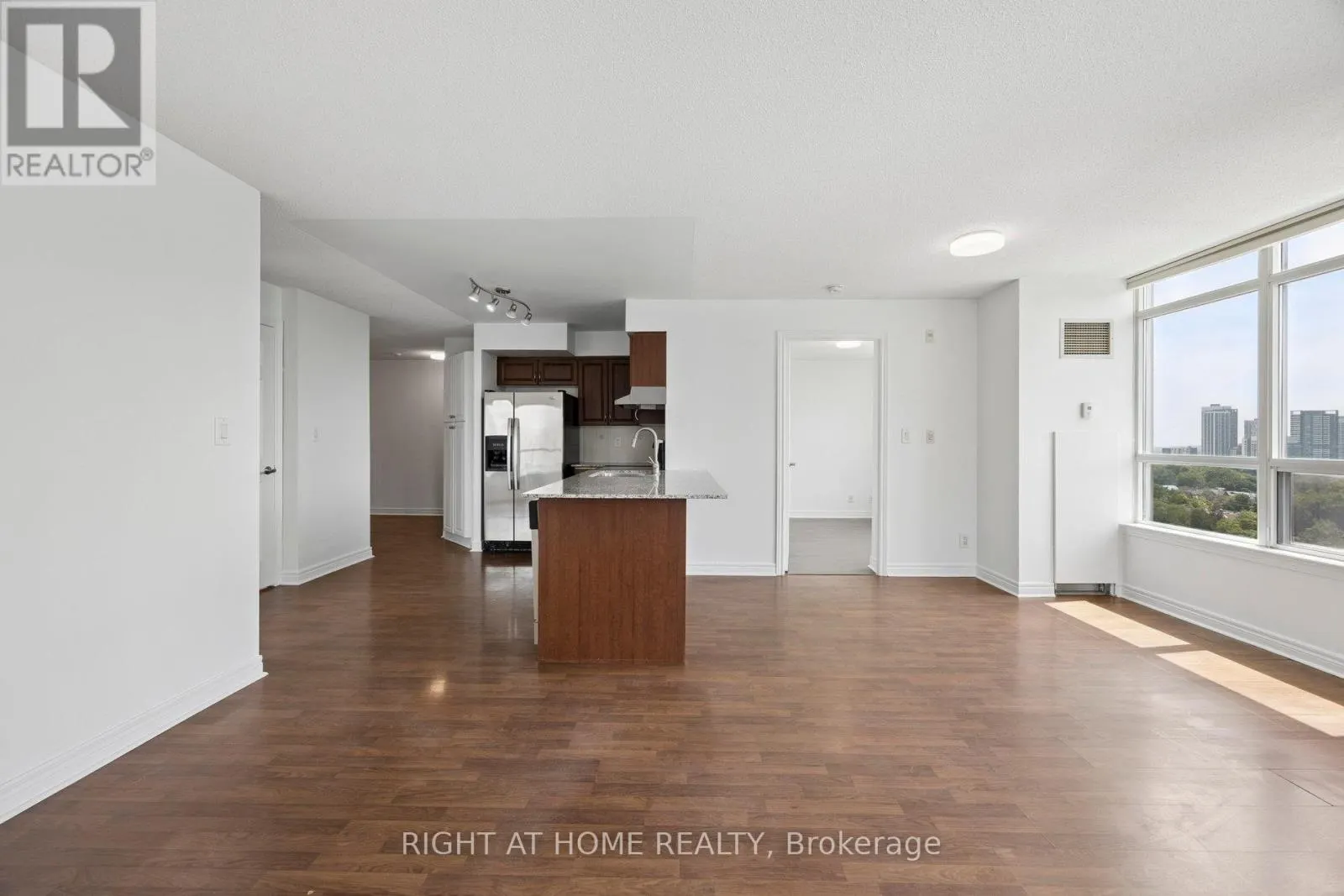 1203 - 225 WELLESLEY STREET E