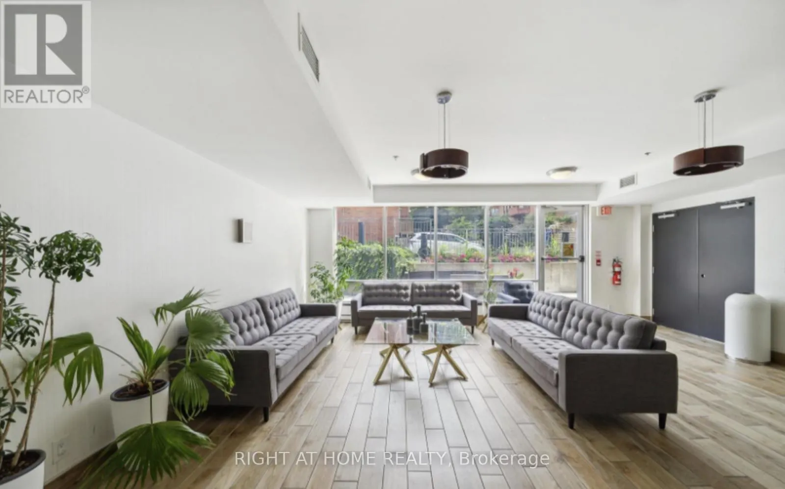 1203 - 225 WELLESLEY STREET E