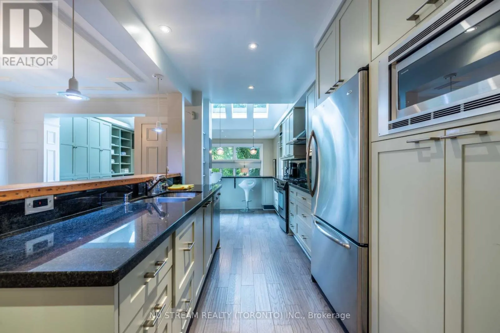 UPPER 119 LASCELLES BOULEVARD