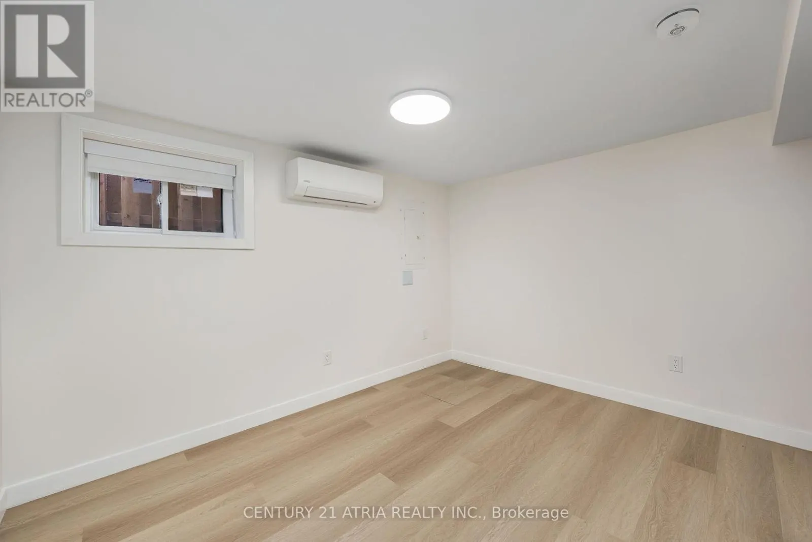 BASEMENT REAR UNIT - 451 LANSDOWNE AVENUE