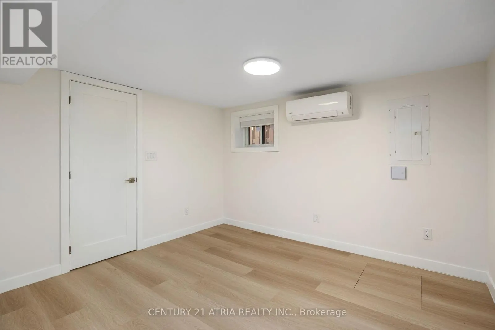 BASEMENT REAR UNIT - 451 LANSDOWNE AVENUE