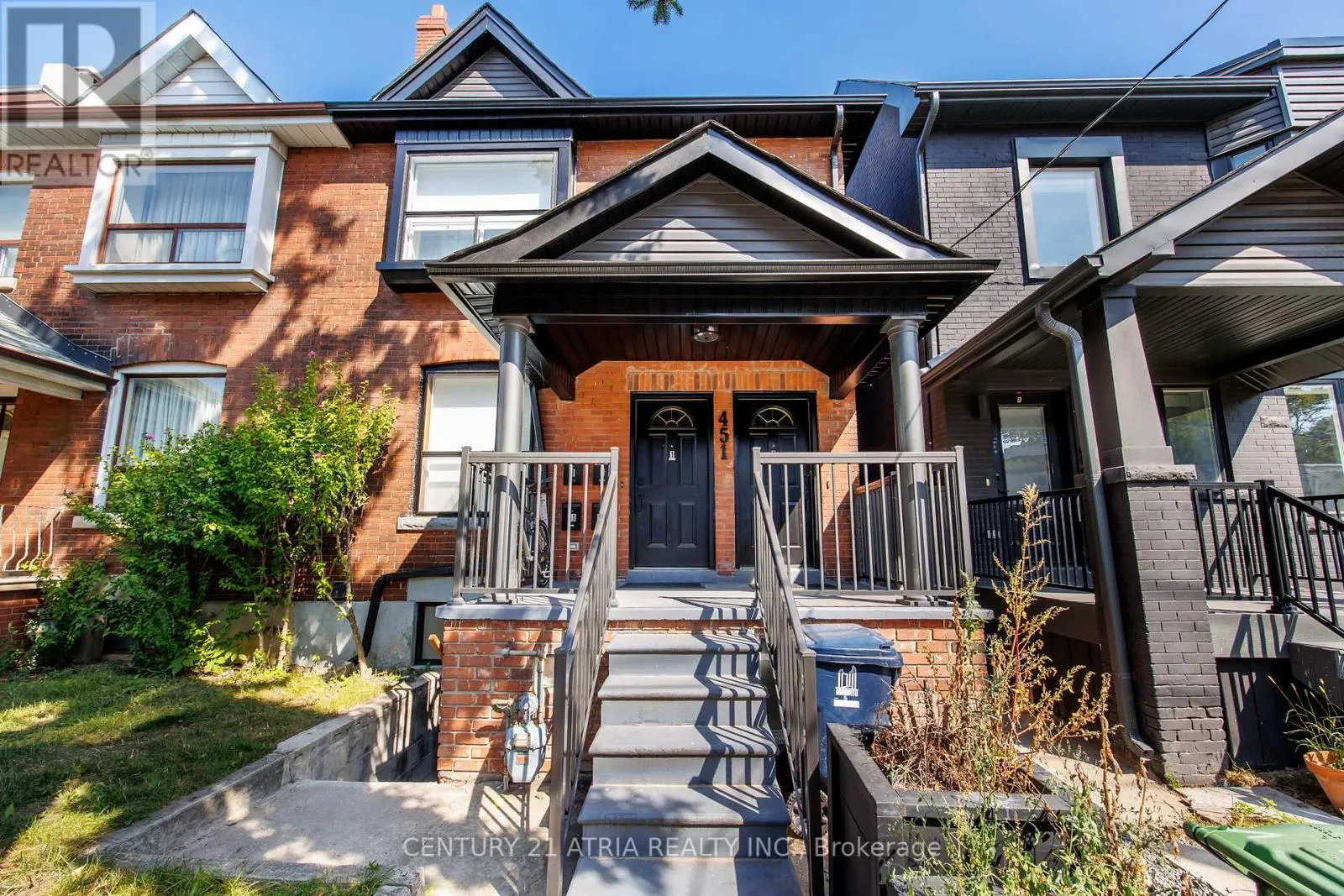 BASEMENT REAR UNIT - 451 LANSDOWNE AVENUE