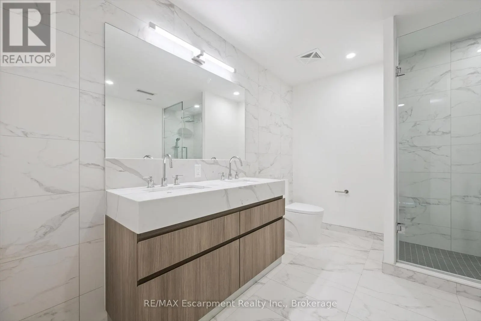 201 - 200 KEEWATIN AVENUE, #201