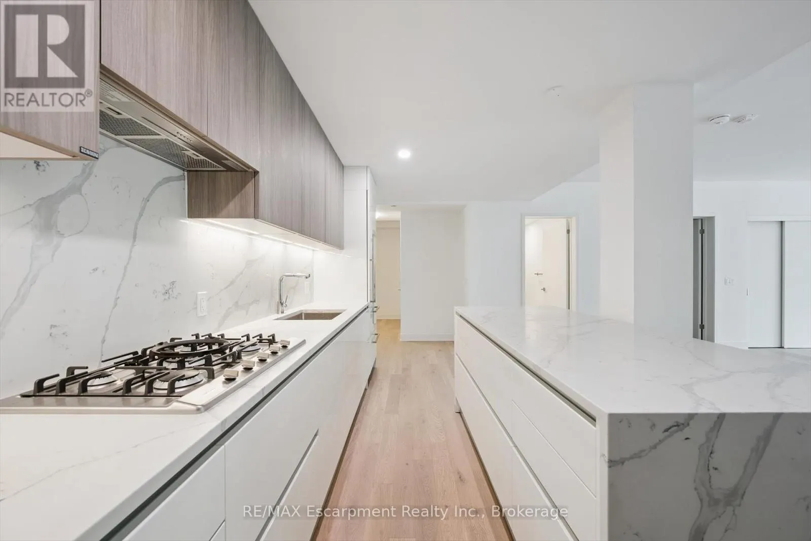 201 - 200 KEEWATIN AVENUE, #201