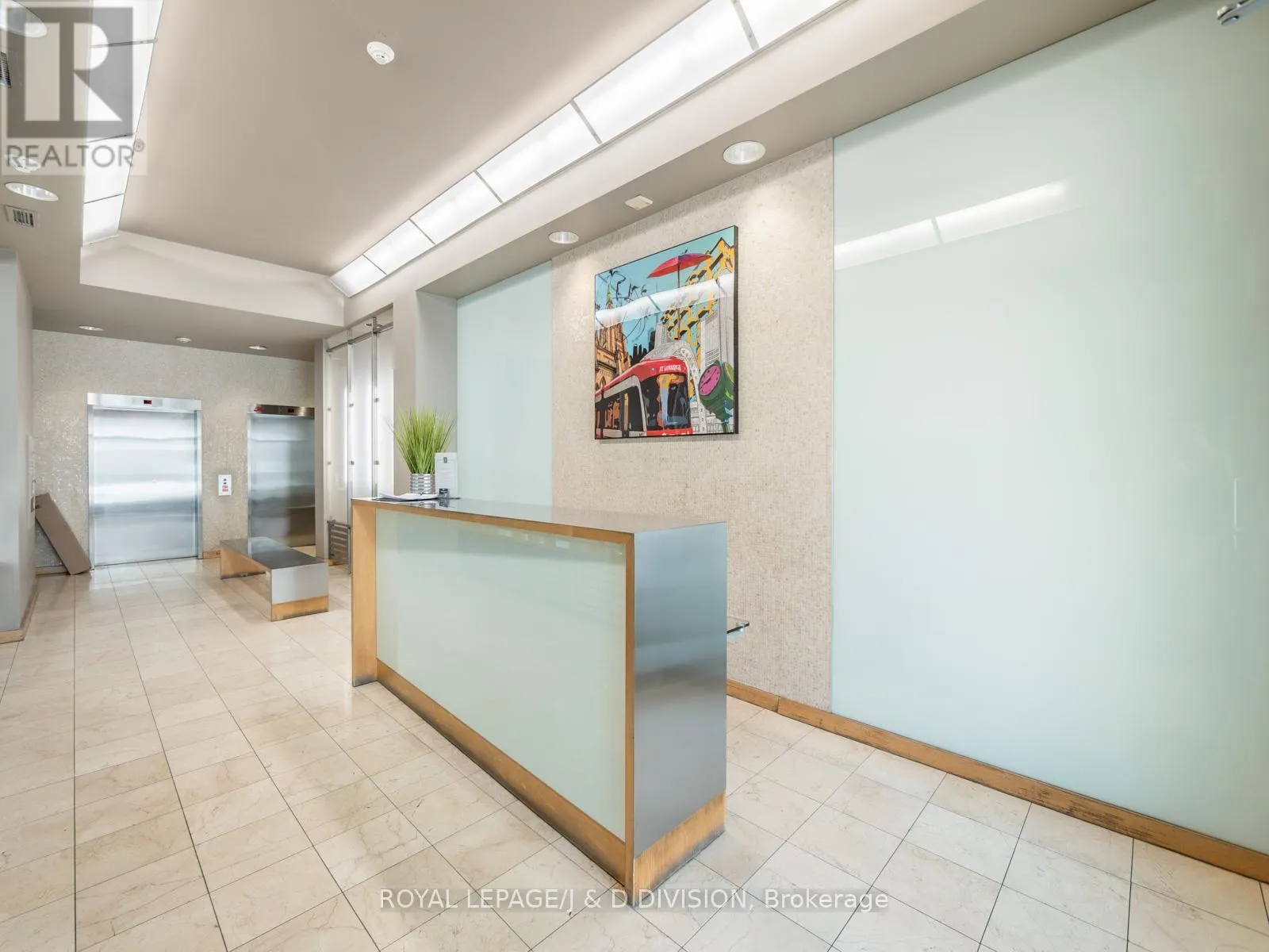 308 - 77 LOMBARD STREET
