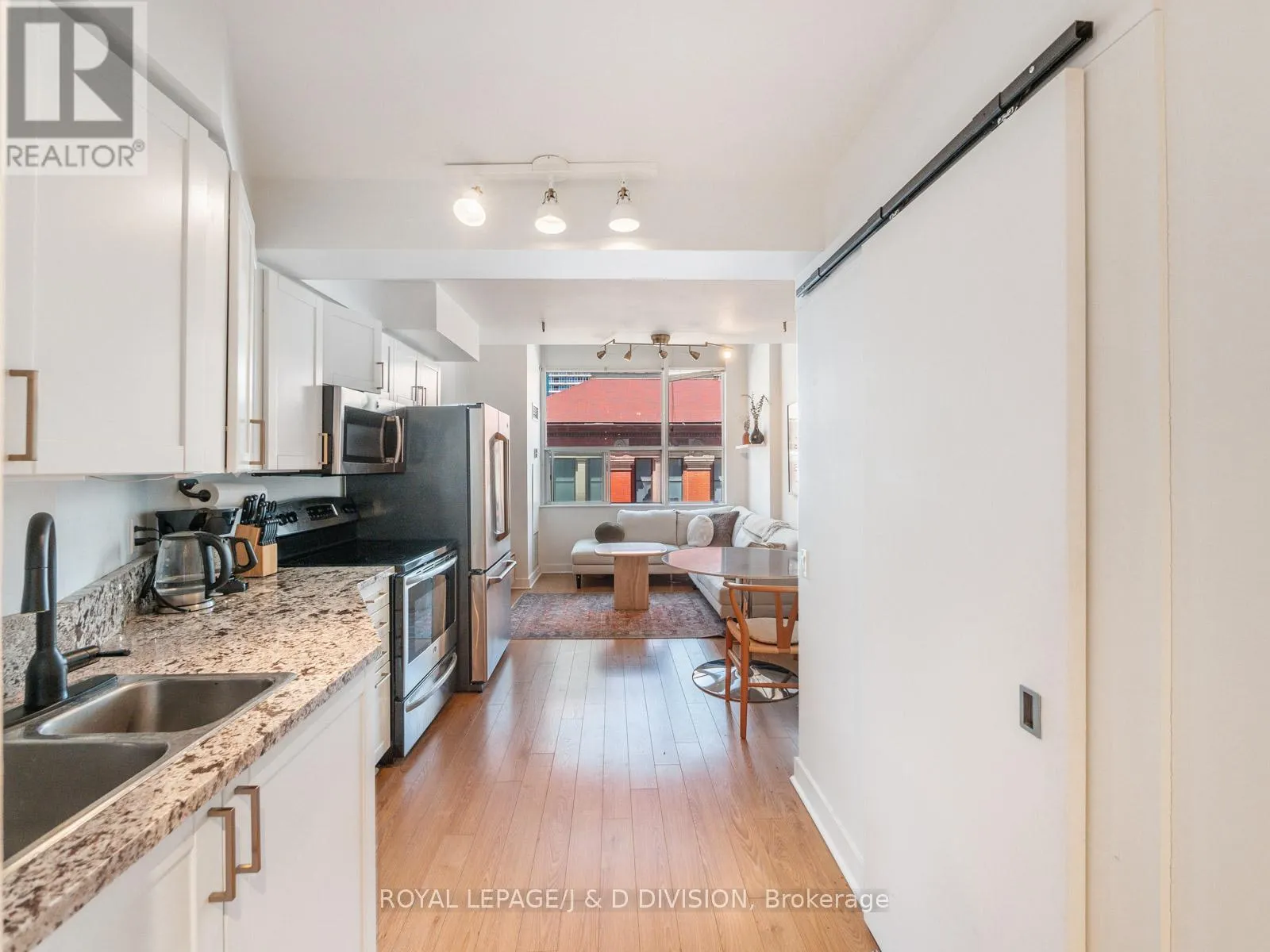308 - 77 LOMBARD STREET