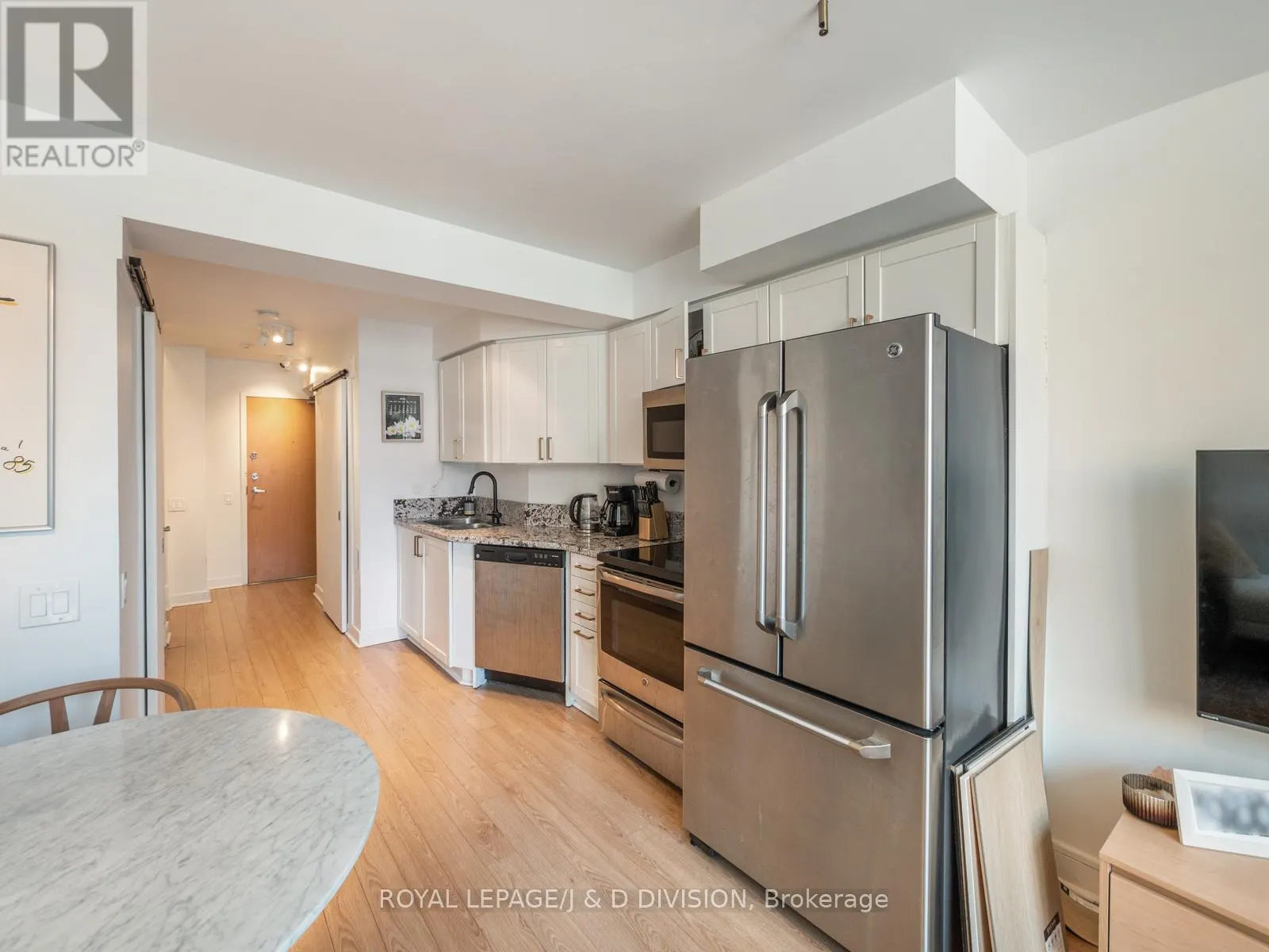 308 - 77 LOMBARD STREET