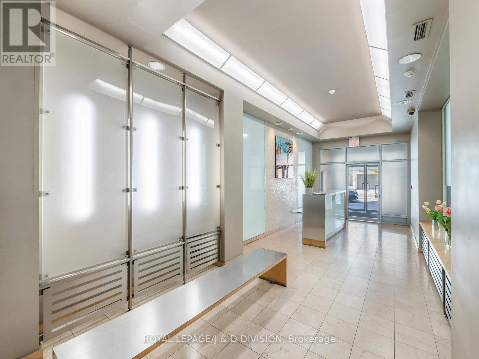 308 - 77 LOMBARD STREET