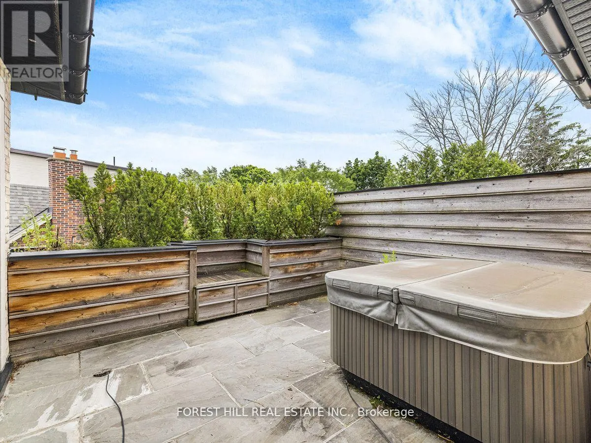 19 VESTA DRIVE