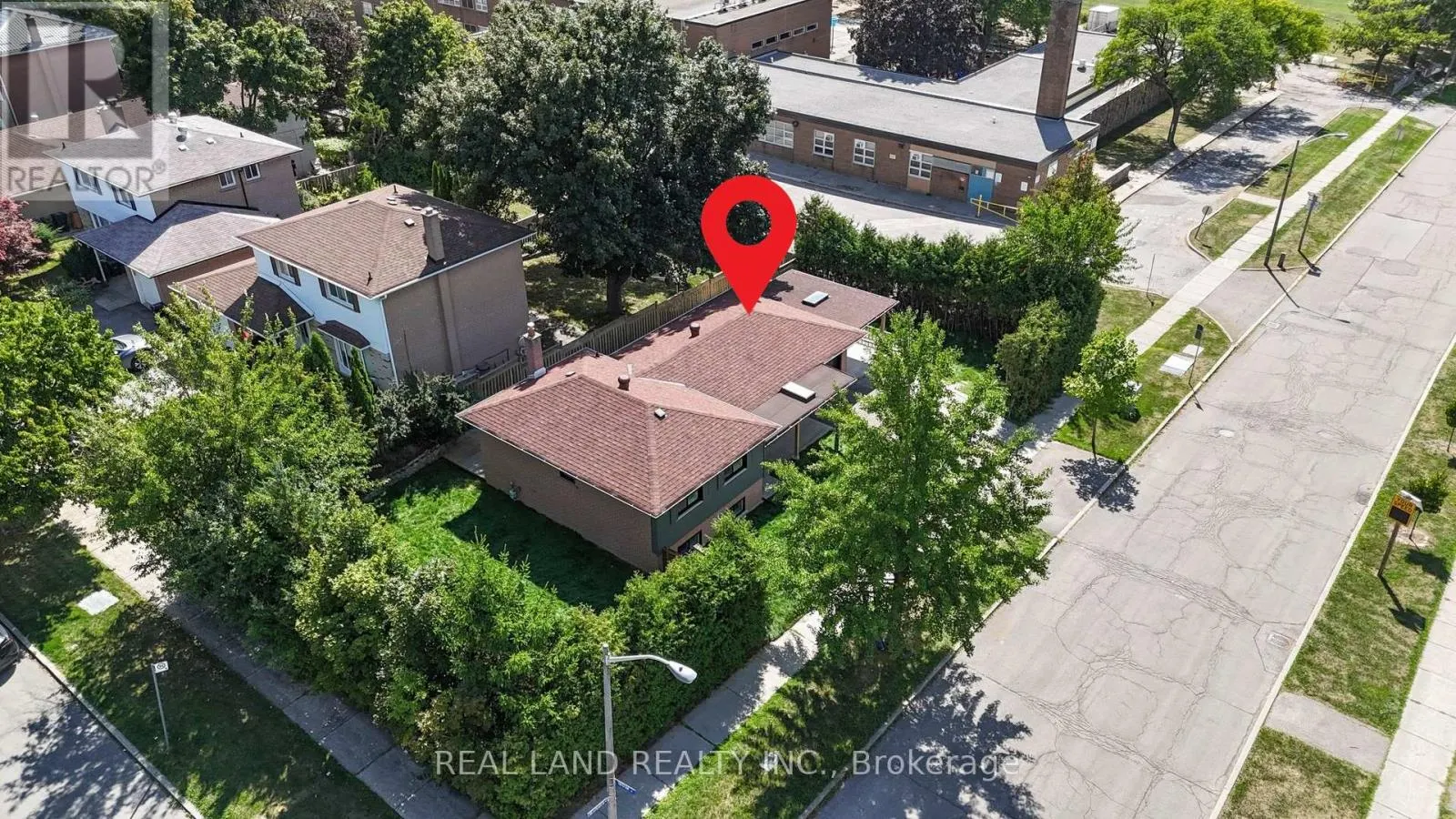 38 CRESTHAVEN DRIVE