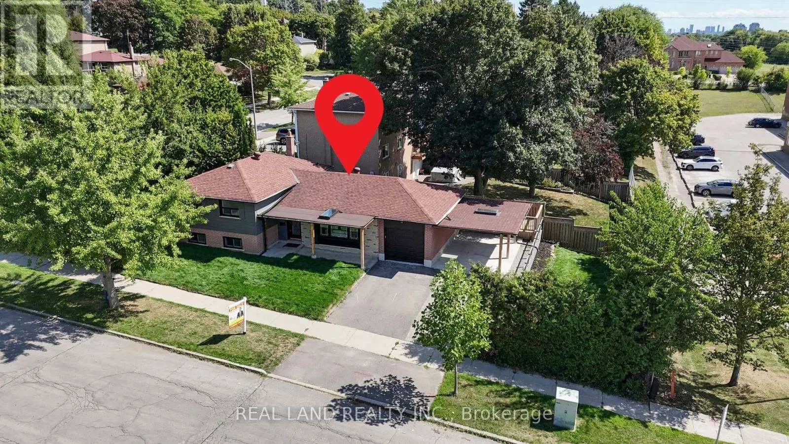 38 CRESTHAVEN DRIVE