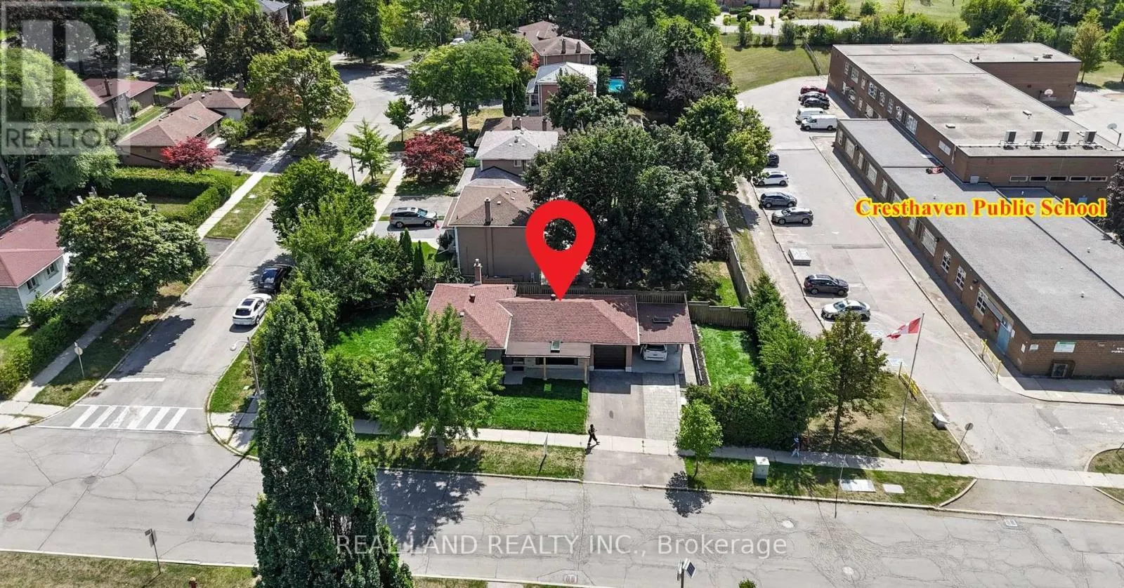 38 CRESTHAVEN DRIVE