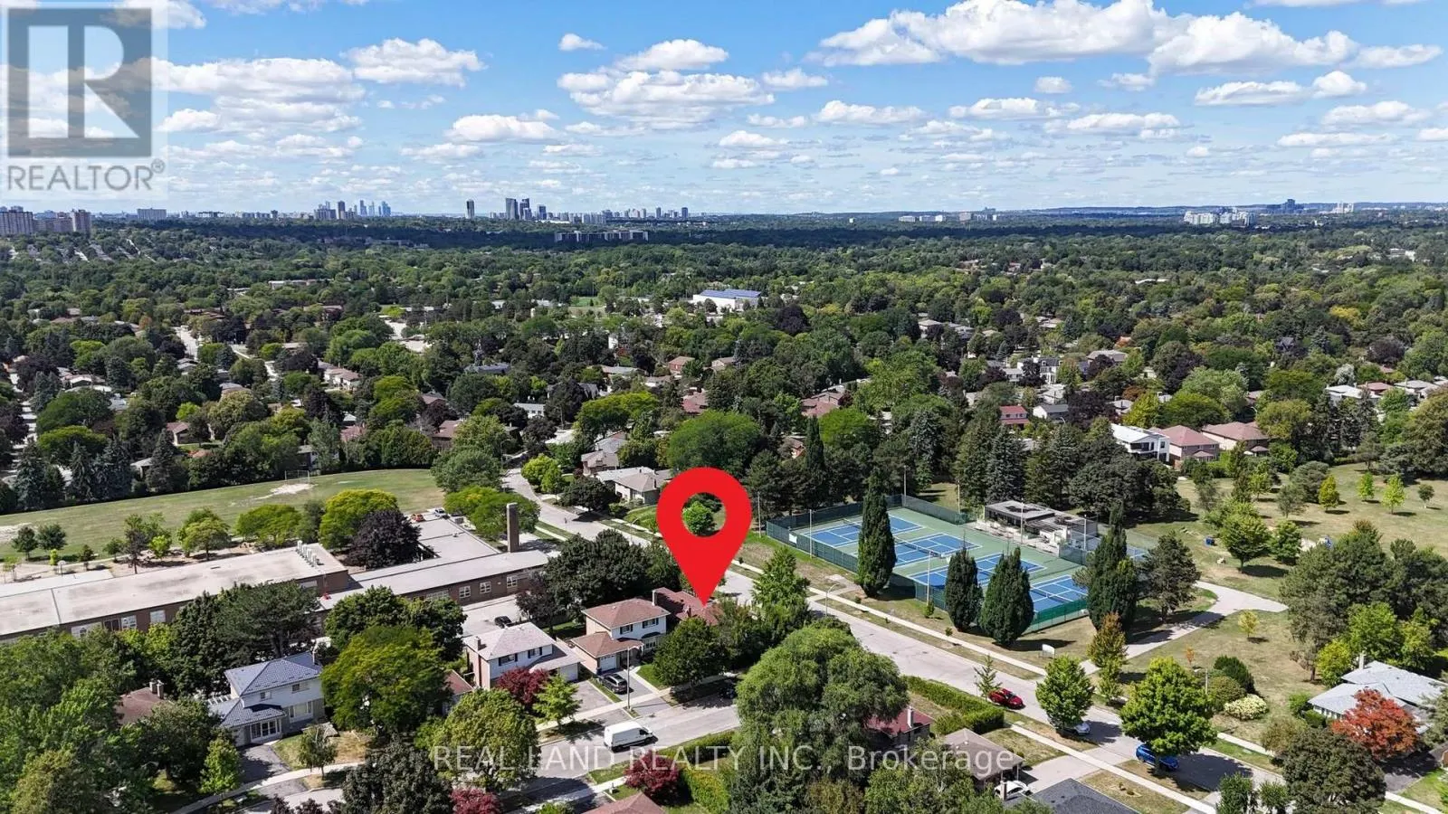 38 CRESTHAVEN DRIVE