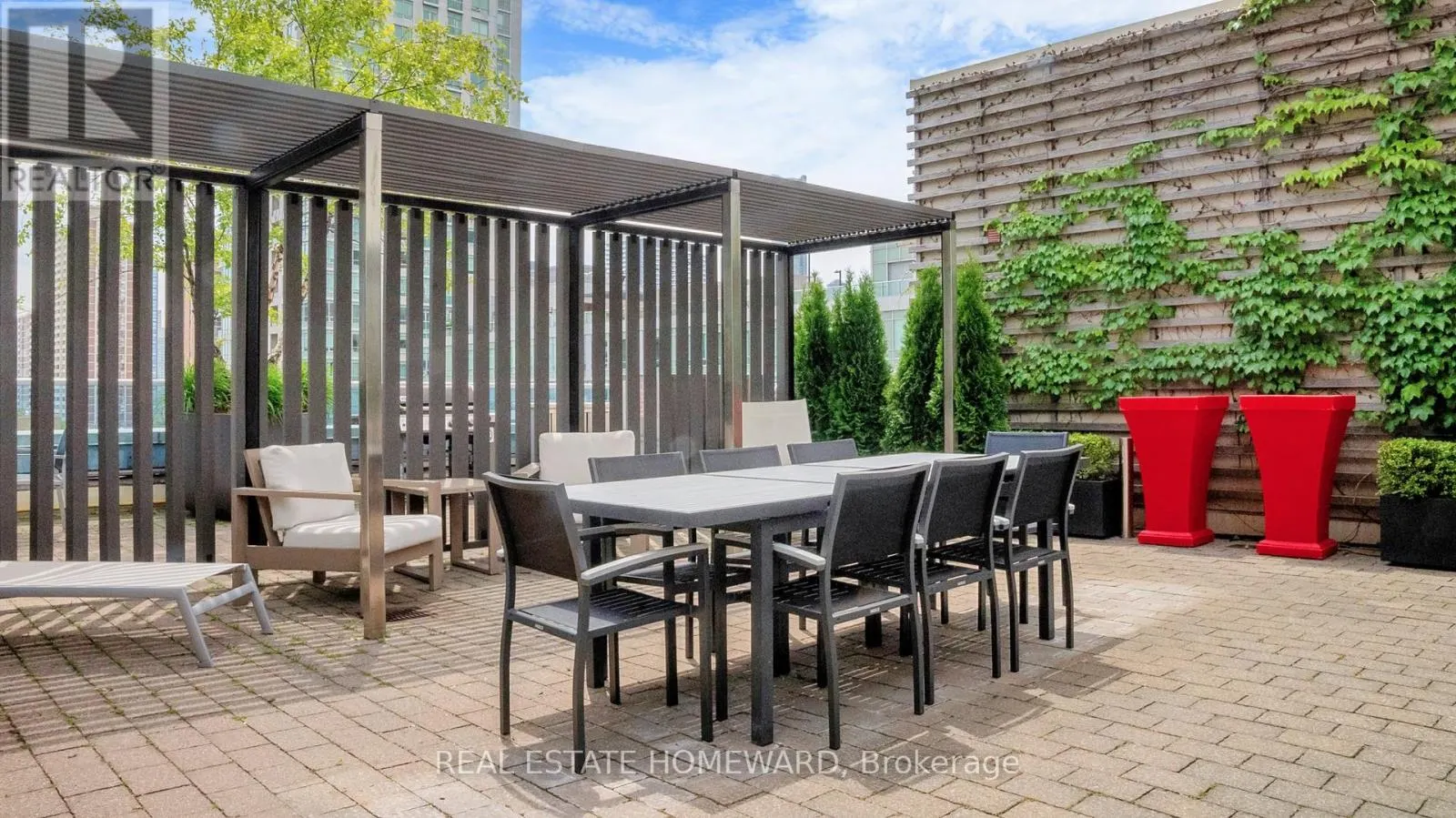 2706 - 500 SHERBOURNE STREET