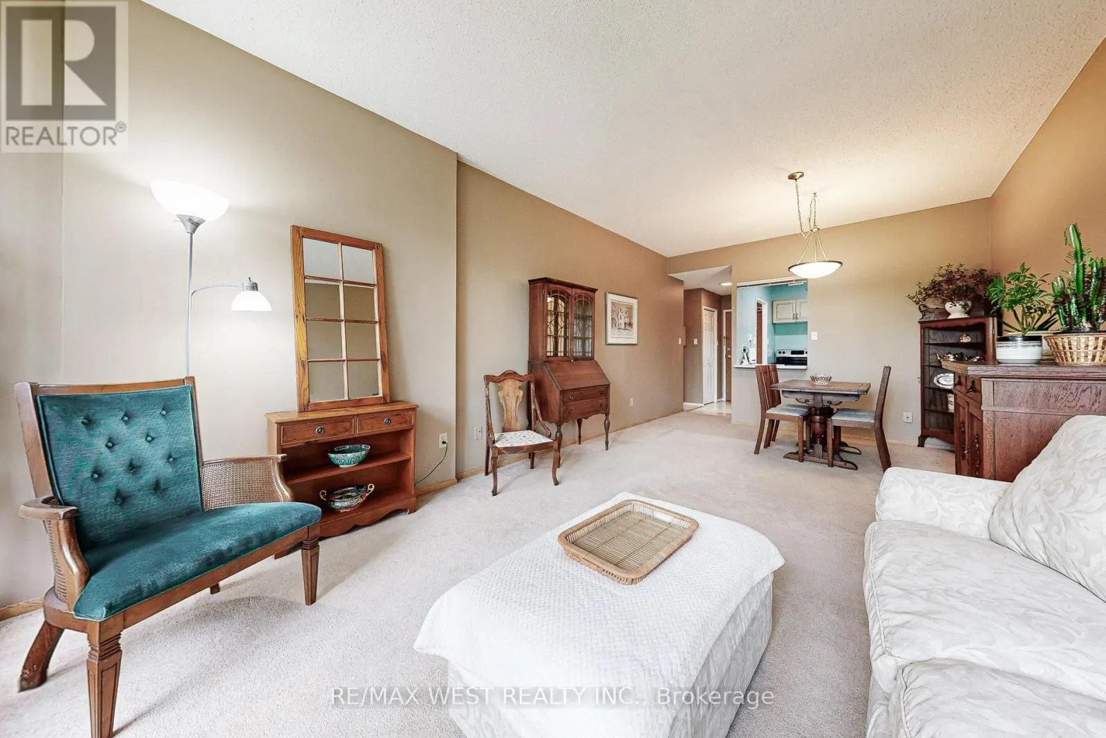 104 - 20 FASHION ROSE WAY
