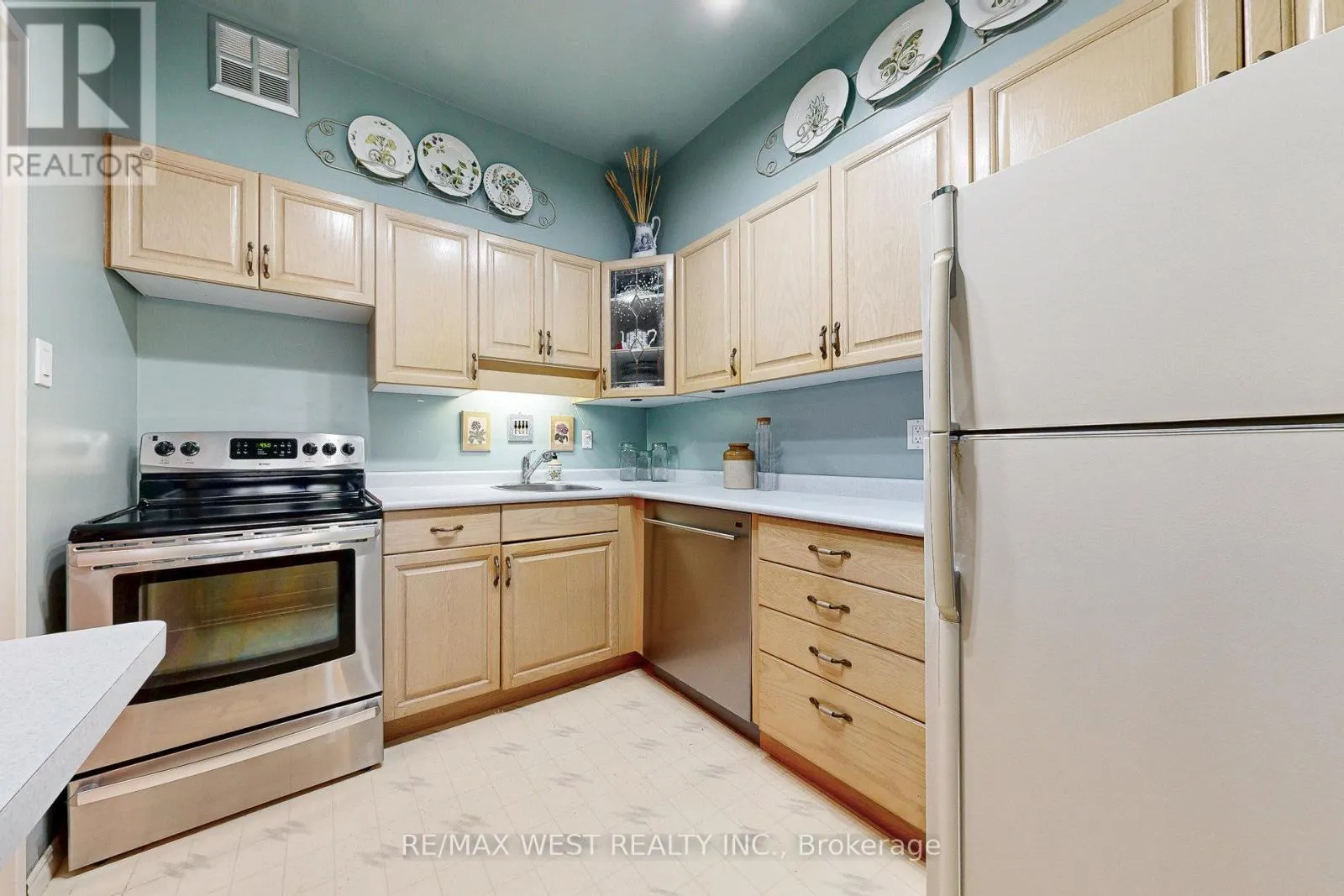 104 - 20 FASHION ROSE WAY