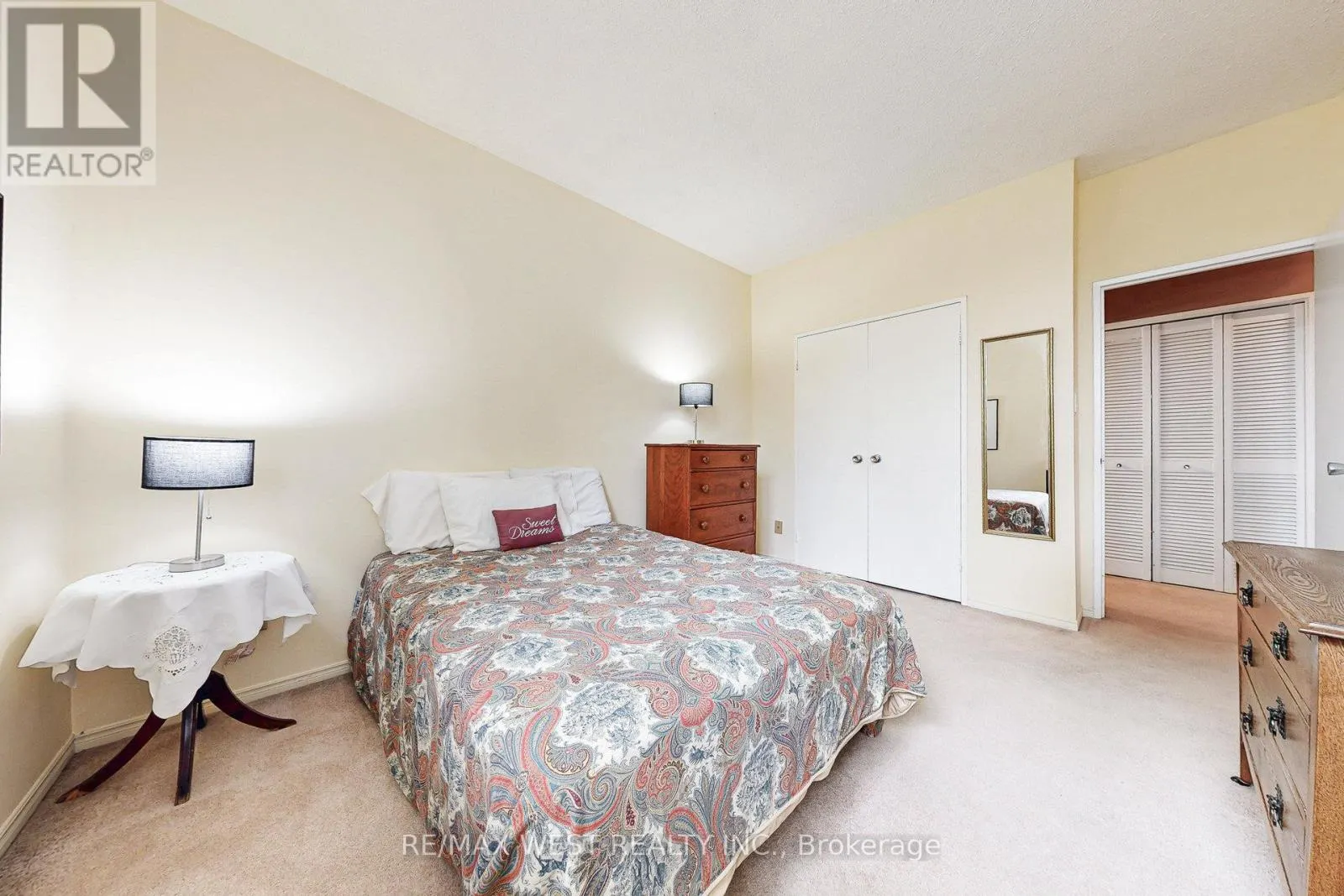 104 - 20 FASHION ROSE WAY