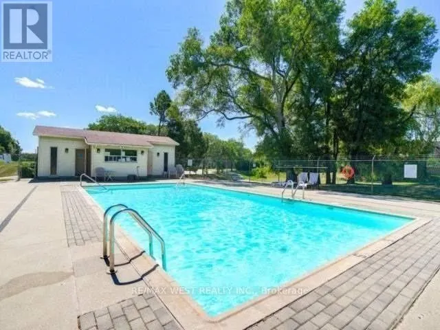 104 - 20 FASHION ROSE WAY
