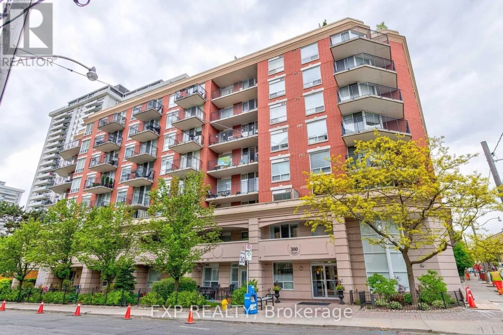 302 - 300 BALLIOL STREET NW