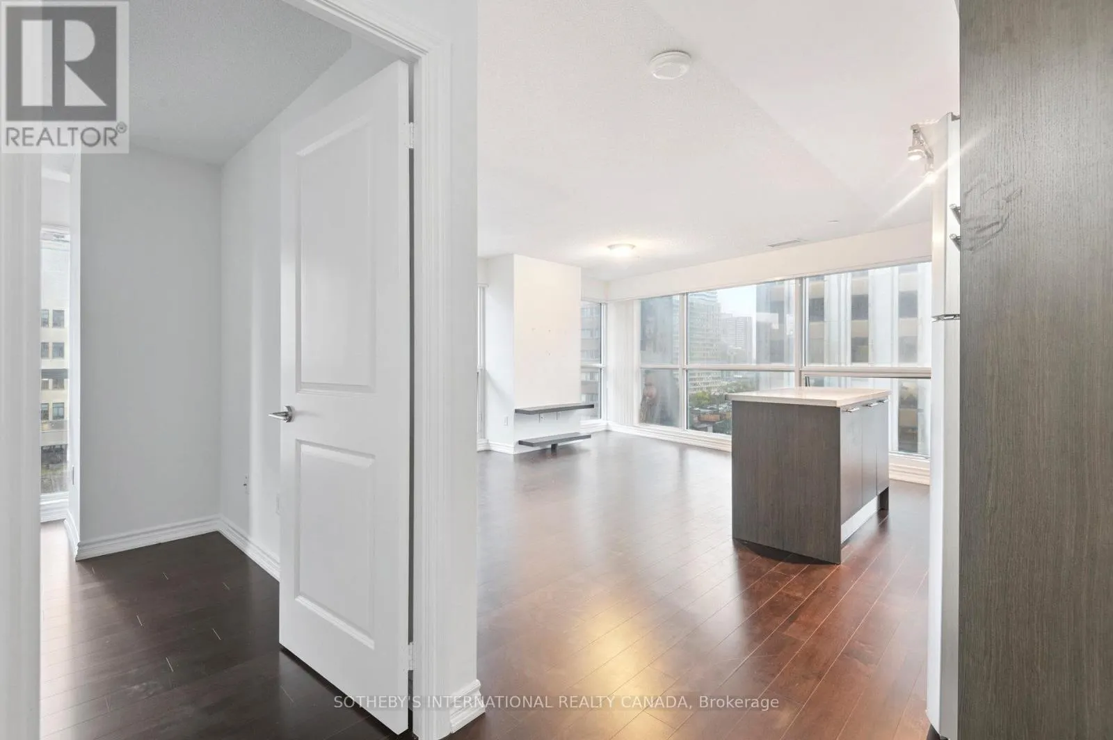 602 - 386 YONGE STREET