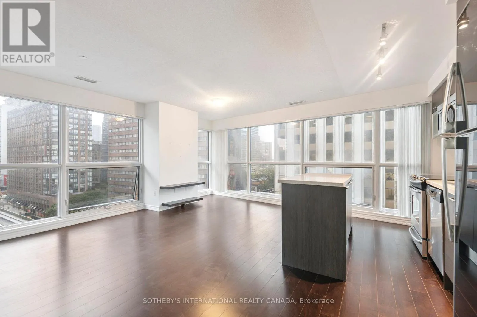 602 - 386 YONGE STREET