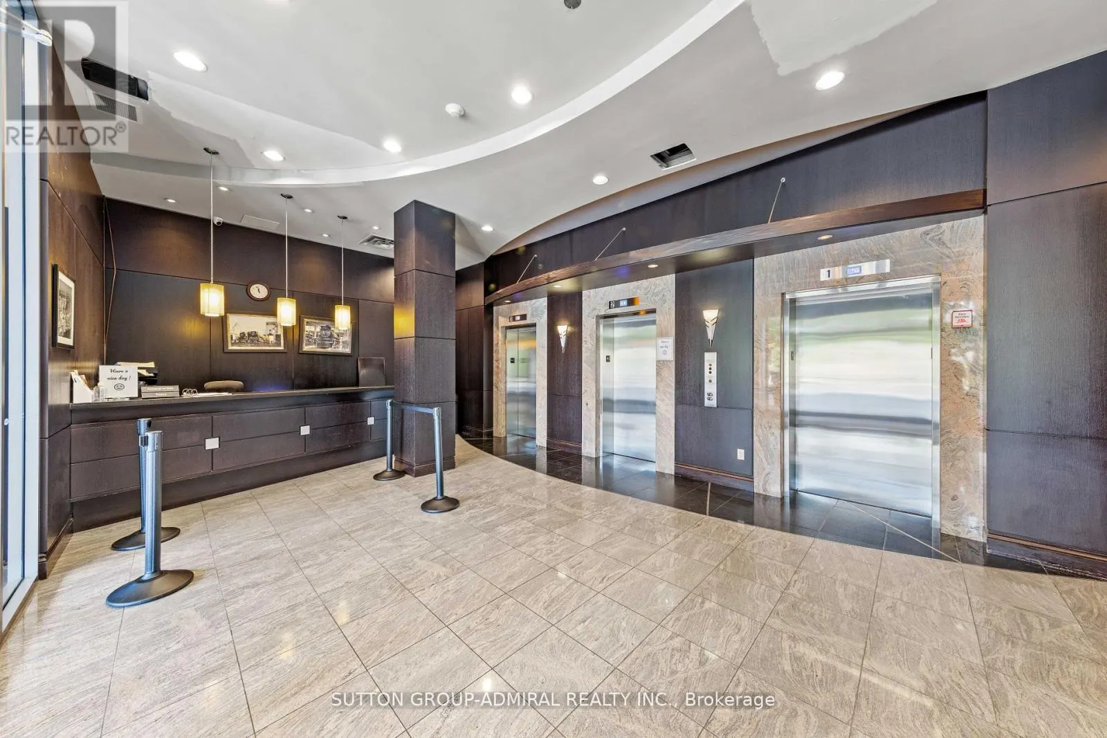 210 - 51 LOWER SIMCOE STREET