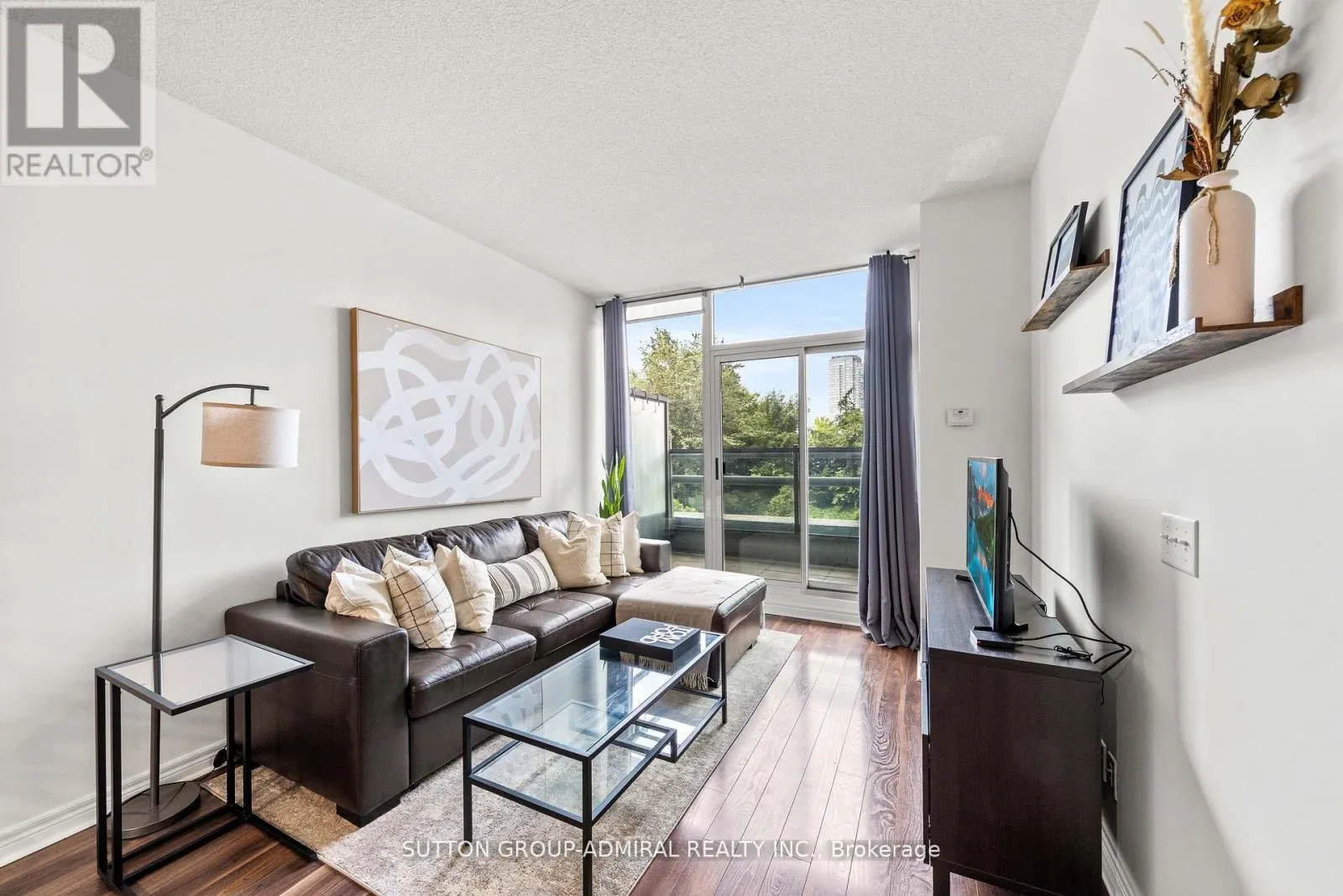 210 - 51 LOWER SIMCOE STREET