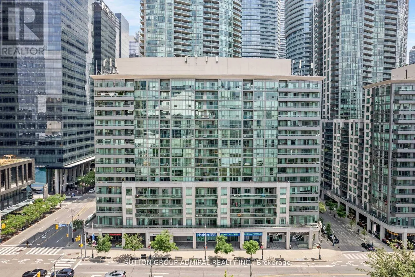 210 - 51 LOWER SIMCOE STREET