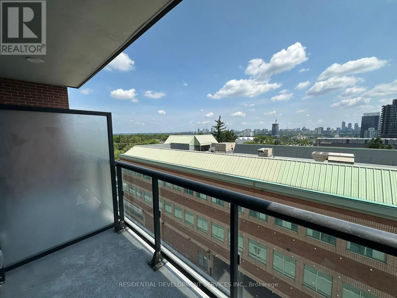603 - 699 SHEPPARD AVENUE E
