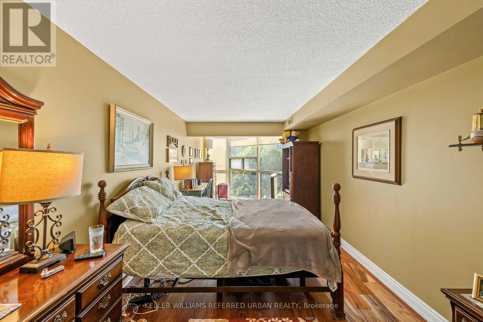 413 - 705 KING STREET W