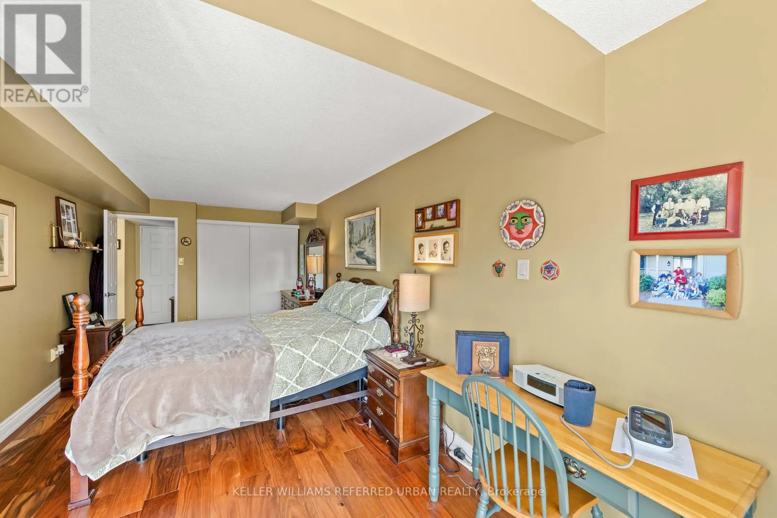 413 - 705 KING STREET W