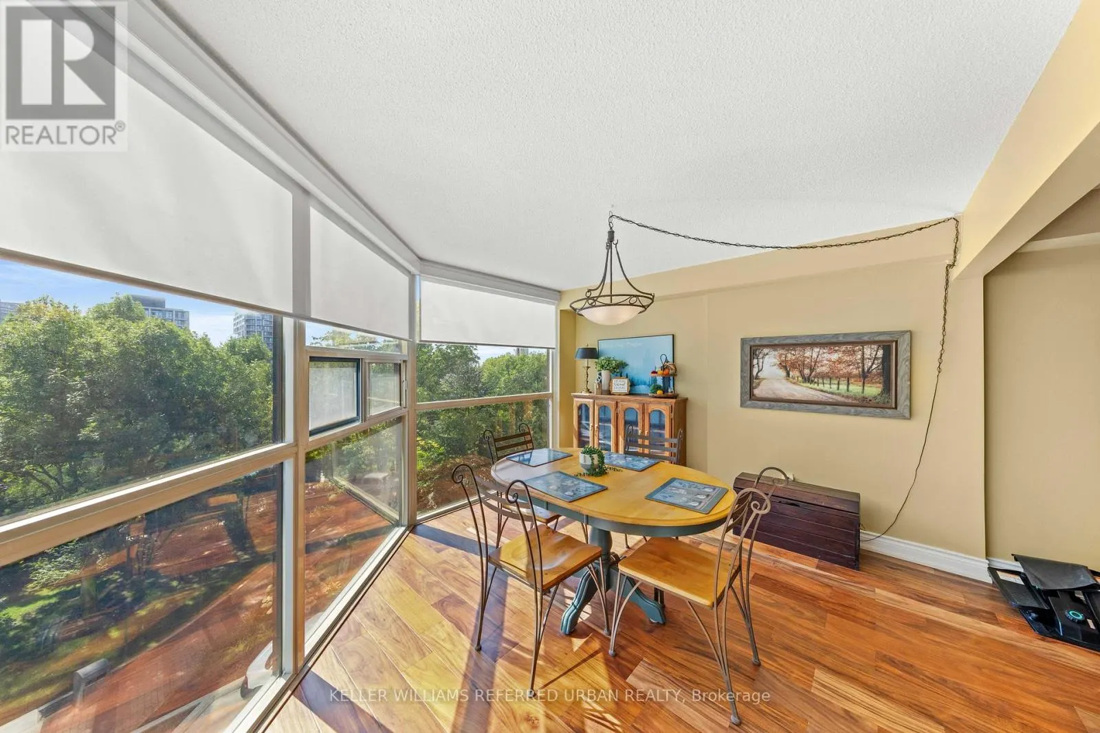 413 - 705 KING STREET W
