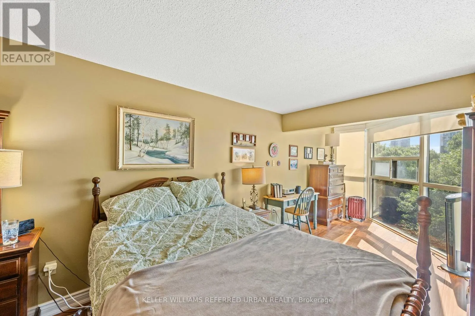 413 - 705 KING STREET W